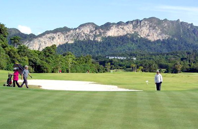 Terrain de golf du barrage de Rajaprabha (